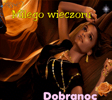 Kobieta ozdobiona złotem miłego wieczoru